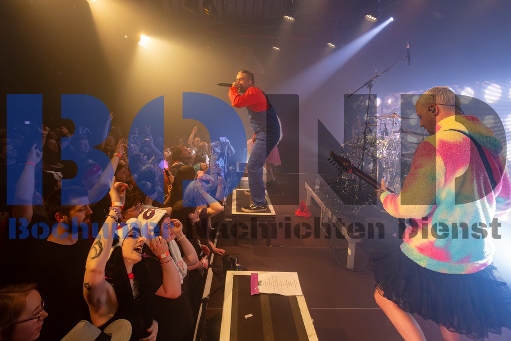 SES_SPCKOL20250501-10 | bond - Realisiert mit Pictrs.com