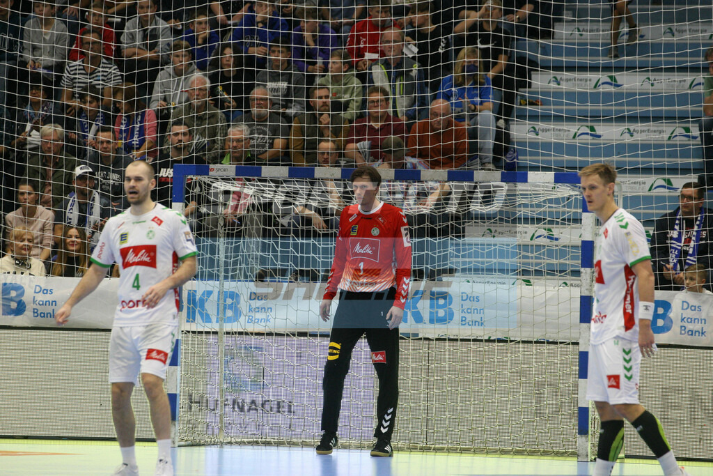 VFL Gummersbach - GWD Minden | Malte Semisch (Mitte) - © Sportfoto-Sale (MK) - Realisiert mit Pictrs.com