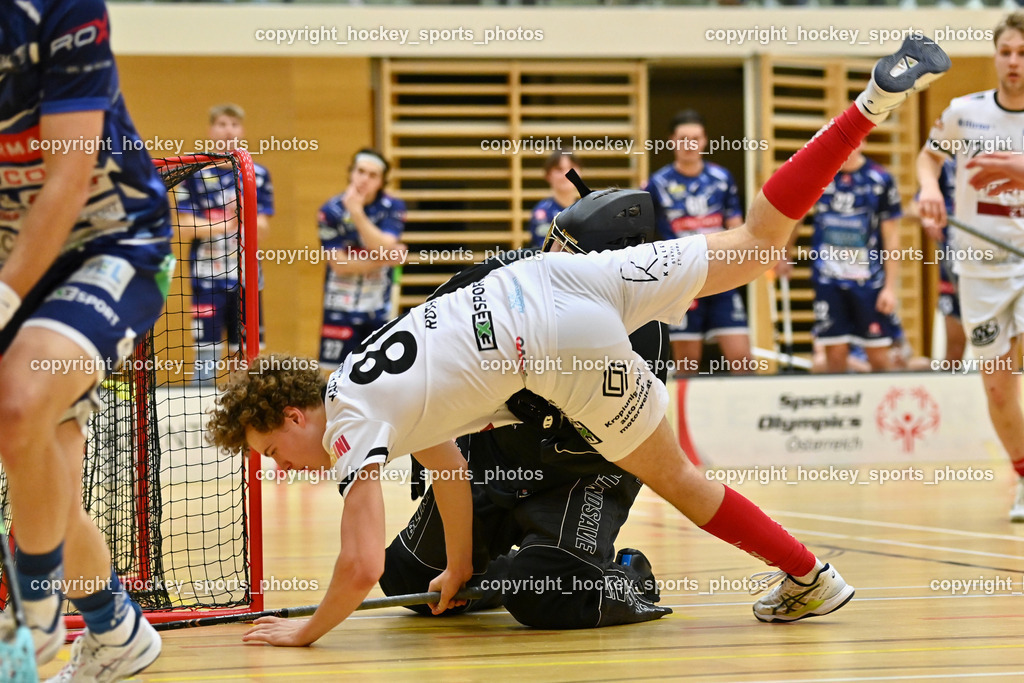 VSV Unihockey vs. KAC Floorball | #87 Timmo Taurer VSV Unihockey, #80 Lino Roth KAC Floorball, Flugeinlage, VSV Unihockey vs. KAC Floorball, VSV Unihockey vs. KAC Floorball am 28.03.2026 in Villach (Ballspielhalle St. Martin), Austria, (Photo by Bernd Stefan)