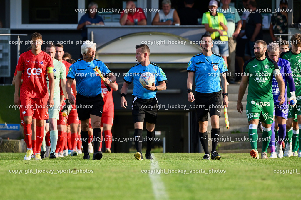 FC Lendorf vs. SC St.Veit | #15 Philipp Höberl St.Veit, Wolfgang Pichler Referee, Christof Perchtold Referee, Emanuel Johann Kulterer Referee, #17 Mario Zagler FC Lendorf, FC Lendorf vs. SC St.Veit, FC Lendorf vs. SC St.Veit am 17.08.2024 in Lendorf (Thomas Morgenstern-Arena), Austria, (Photo by Bernd Stefan)