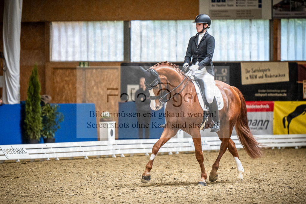 DOS_1809 | Entdecke hochwertige Reitturnierfotos von Foto Oger. Professionell, emotional und authentisch – jetzt Lieblingsmomente im Shop bestellen.Deutschlandweite Turnierfotografie. - Realisiert mit Pictrs.com