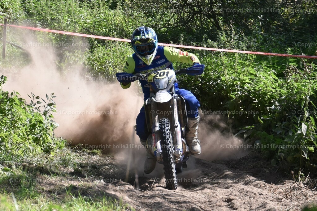 DSC_0172 | Sportfotografie , Motorsport, Motoross, Reitsport, Mointainbike, Enduro,
Landschaft , Outdoor, Eventfotografie, Landschaft, Bilder online bestellen - Realisiert mit Pictrs.com