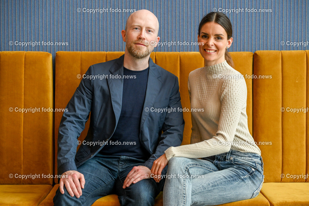 Pressekonferenz Brucknerhaus Linz - KLangwolke 2023_ Odyssey_ 16.05.2023-34 | 16.05.2023, Bruckner Linz, AUT, Pressekonferenz Brucknerhaus Linz - KLangwolke 2023, Odyssey, im Bild Ales Valasek (Costume Design), Marissa Munderloh (Light Design)
