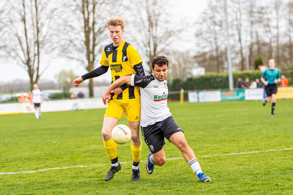Fußball I Herren I Saison 2025-2026 I Kreisliga VEC I 22. Spieltag I SC SW Bakum - SV Falke Steinfeld I 23549 | jns.sportfotos - Realisiert mit Pictrs.com