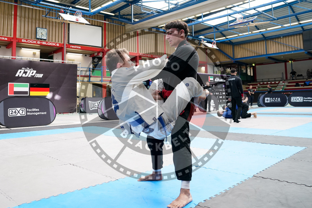 20250920PBB3117 | Athletes compete during the AJP Tour Hamburg International Jiu-Jitsu Championship, on September 20, 2025 in Hamburg, Germany. © Chiara Dazi / photoblackbelt