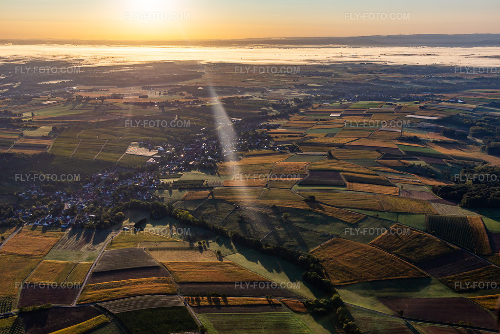 Aerial view: View of the town in Oberhoffen-lès-Wissembourg in the state Bas-Rhin, France.Photo: IMG_138828.jpg taken on 09/24/2023 by Werner Riehm/FLY-FOTO.comResolution of the original: 5293 x 3529 px