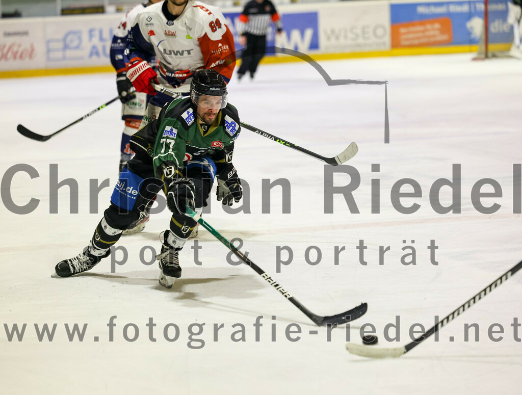 2023-03-07_144_TSV_Erding_gegen_ESC_Kempten | Erding, Deutschland, 07.03.2023:
Eishockey, Bayernliga Playoffs 2022 / 2023, Viertelfinale, TSV Erding gegen ESC Kempten, Endergebnis: 9:3

Philipp Michl (Erding Gladiators, #77)

Foto: Christian Riedel / fotografie-riedel.net