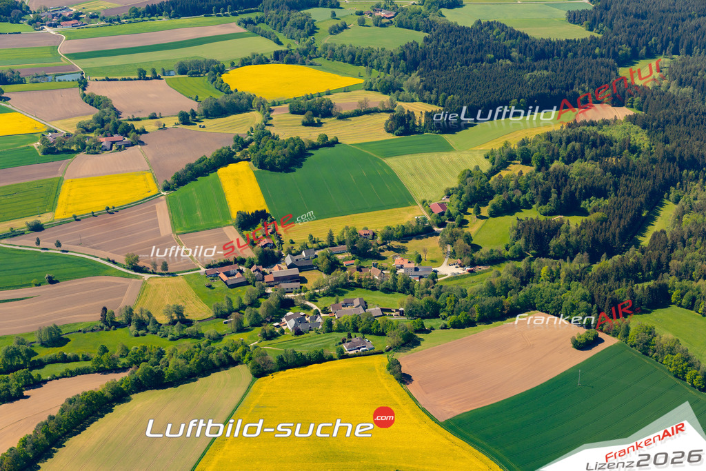Das Luftbild zeigt : Gailertsreuth Floß - Die Luftaufnahme wurde 2024 vom UL-Flugzeug aus erstellt ( keine Drohne ) - Hochauflösende Luftaufnahme - Für grossformatige Ausdrucke geeignet. Die Geschenkidee !Mit Lizenz und Bildrechte bestellbar