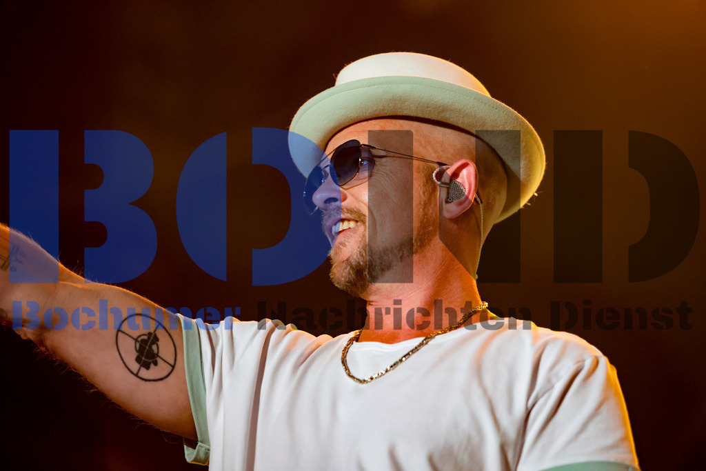 Zeltfestival Ruhr 2024 - Jan Delay  {date} -  | {headline}(Foto: Sebastian Sendlak / BOND) - Realisiert mit Pictrs.com