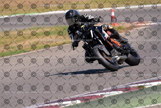 26bt04-1832 | markuskiefer.com - Realisiert mit Pictrs.com