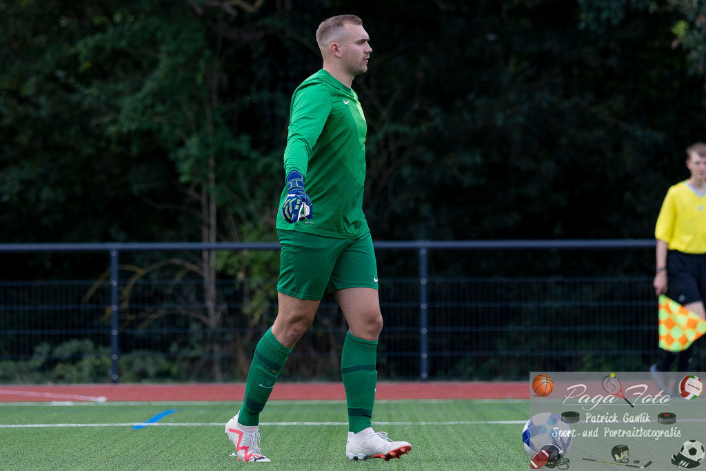 Testspiel: Spvgg. 03 Fechenheim - Türk Gücü Friedberg, 13.07.2024 | Armin Buchholz (Spvgg. 03 Fechenheim #32) Freisteller, Portrait / Porträt, Spvgg. 03 Fechenheim - Türk Gücü Friedberg, Frankfurt am Main, Sportanlage Birsteiner Straße, 13.7.2024 - Realisiert mit Pictrs.com