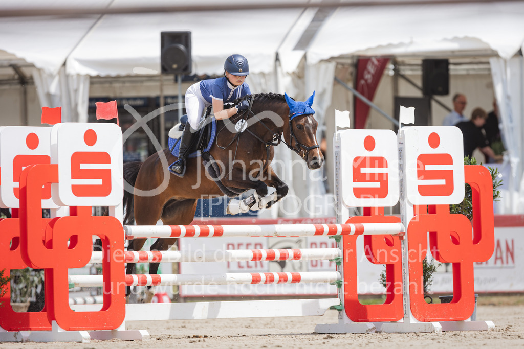 220612_LüPfSpTa_Stil-A1_CWD-437 | Lützower Pferdesporttage
Stilspringprüfung Kl.A** Qualifikation zum CWD Kids Cup 2022 JUN
12.06.2022