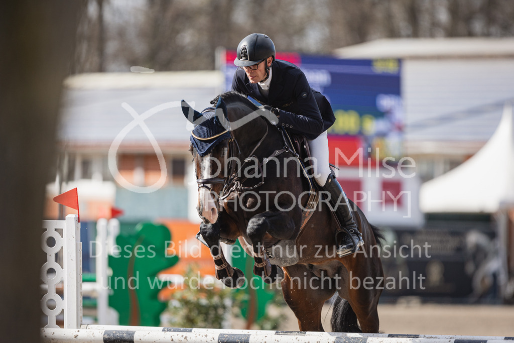 230411_Mühlen_04SprPf-L-405 | Deine schönsten Turniermomente als professionelle Fotos! Entdecke hochwertige Pferdesport-Fotografie im Online-Shop. Jetzt Fotos finden & bestellen!