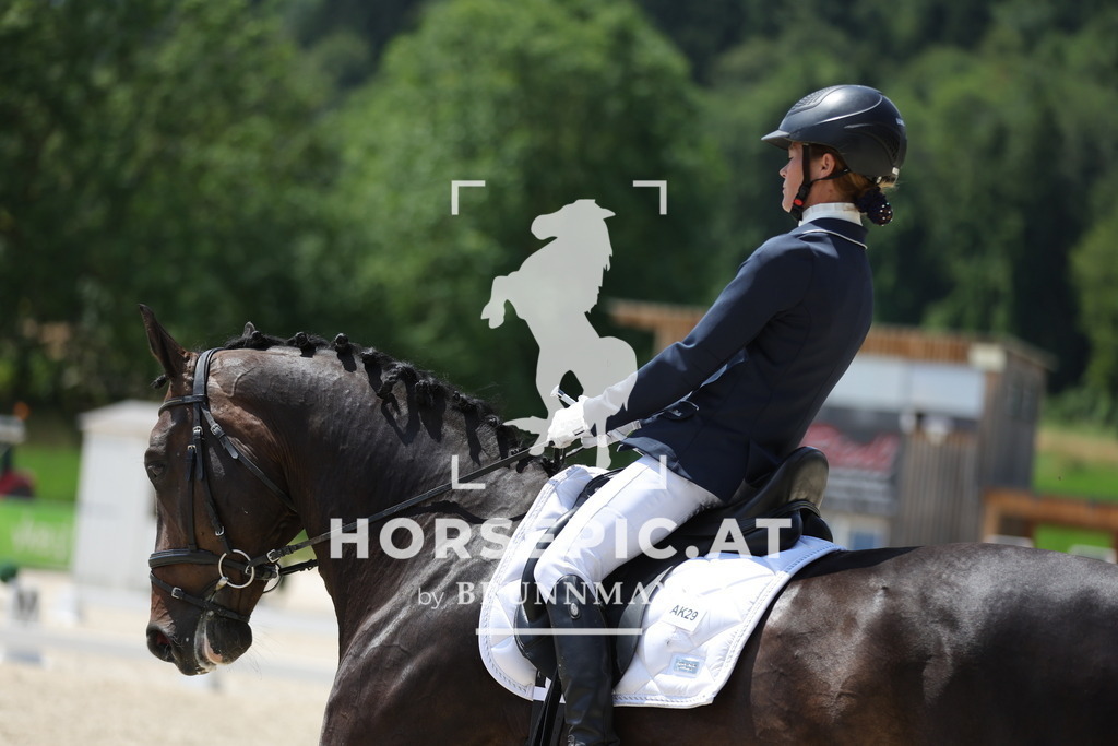 0P6A2057 | Willkommen bei Brunnmayr - Design & Fotografie – Ihrem Spezialisten für Reitturniere und Pferdeveranstaltungen in Oberösterreich, Salzburg und Bayern! Seit über 17 Jahren sind wir leidenschaftlich dabei.