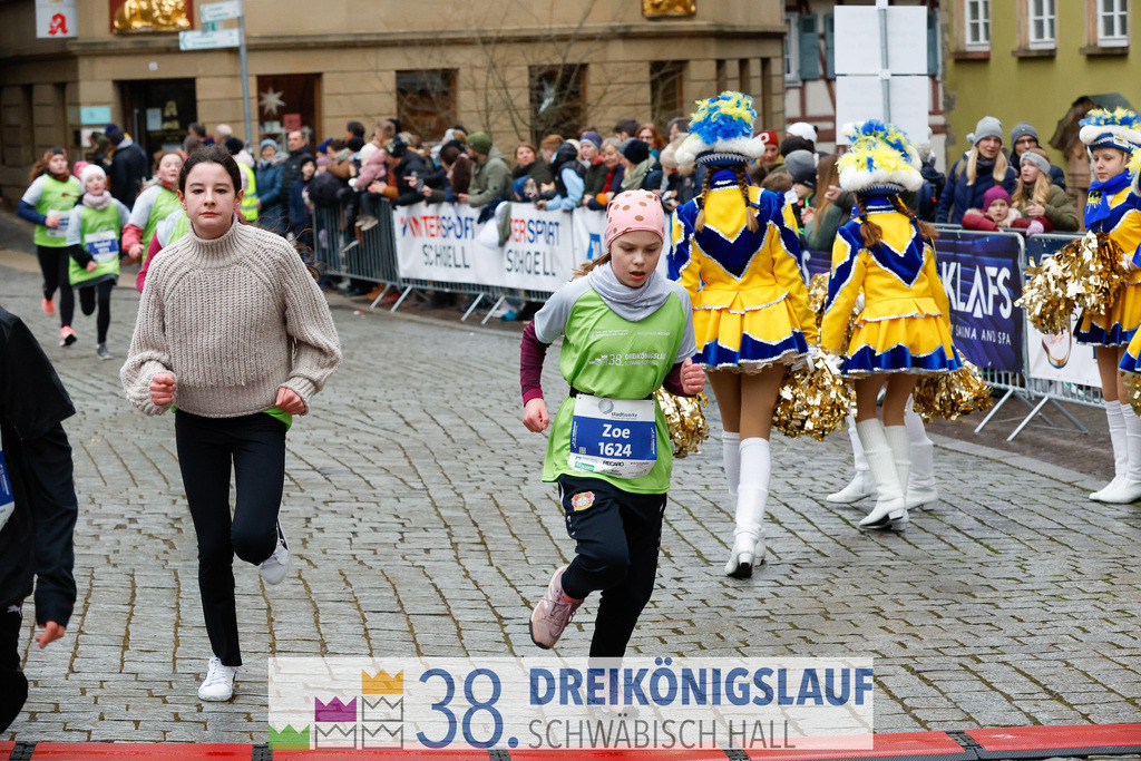 1700m Stadtwerke Jugendlauf | 3 Koenigslauf 2024 1700m Stadtwerke Jugendlauf - Realisiert mit Pictrs.com