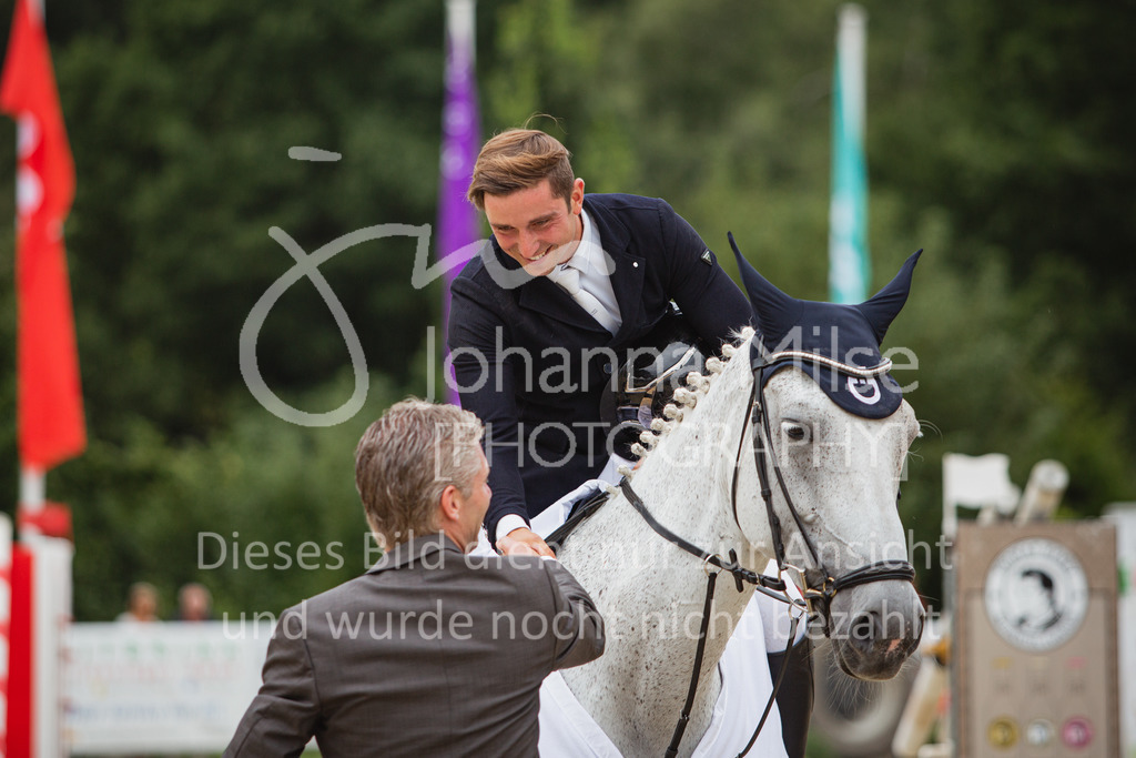 220731_BHO_BestBehaviour-827 | Deine schönsten Turniermomente als professionelle Fotos! Entdecke hochwertige Pferdesport-Fotografie im Online-Shop. Jetzt Fotos finden & bestellen!