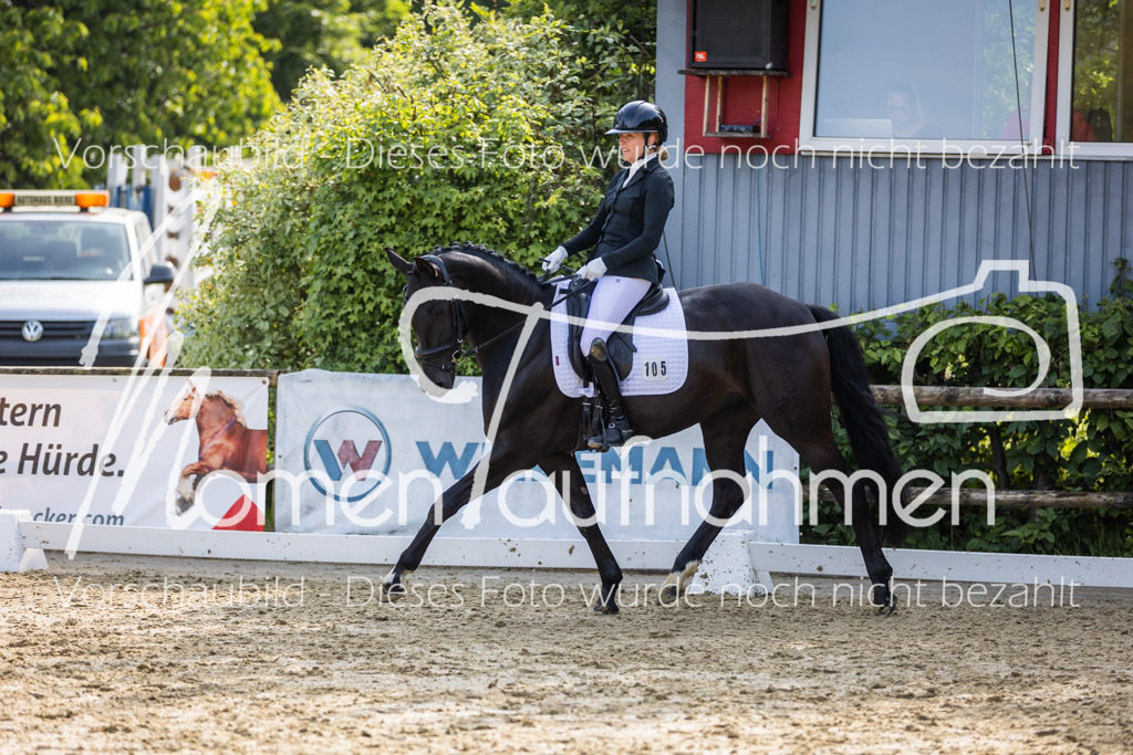 Donop24-A2-Dre-012 | MomenTaufnahmen Pferdesportfotos