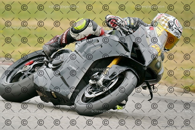 25bt05-0153 | markuskiefer.com - Realisiert mit Pictrs.com