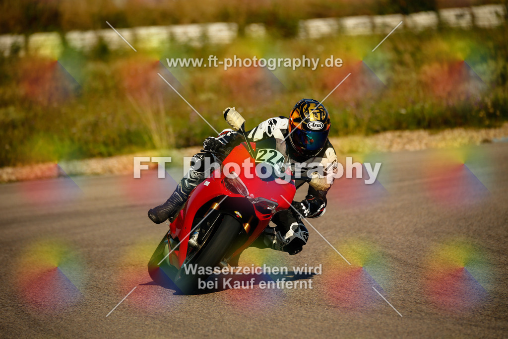 _MOT8424 | Hier findet Ihr Bilder von Touristenfahrten auf der Nürburgring Nordschleife oder von anderen Veranstaltungen die ich besucht habe. Viel Spass beim Durch Schauen 