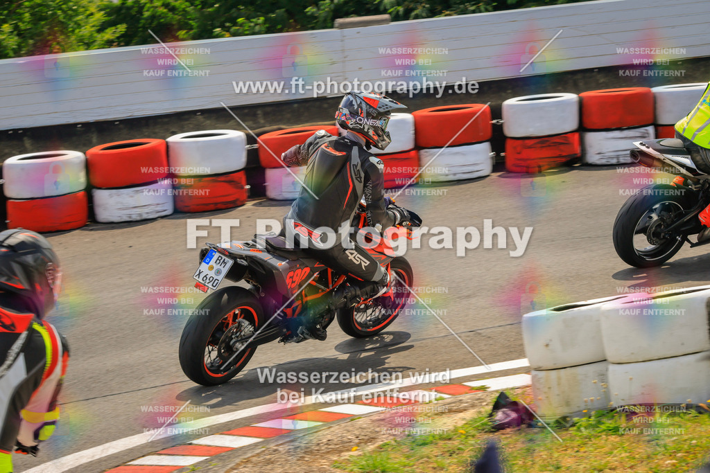 _DSK2483 | Hier findet Ihr Bilder von Touristenfahrten auf der Nürburgring Nordschleife oder von anderen Veranstaltungen die ich besucht habe. Viel Spass beim Durch Schauen 