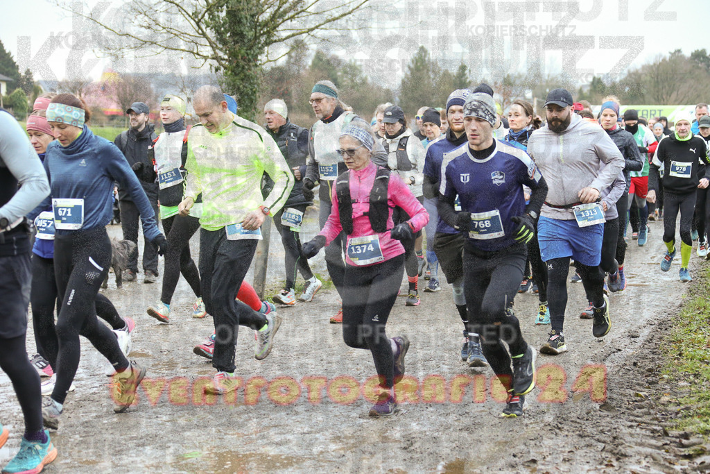 241208_0927_EX1_3790 | Sportfotografie im Rhein-Sieg Kreis, Köln, Bonn, NRW, Rheinland Pfalz, Hessen, etc. Unser Tätigkeitsfeld umfasst den Laufsport vom Volkslauf über den Marathon, Duathlon, Triathon bis zum Ultralauf wie Kölnpfad Ultra oder Schindertrail.