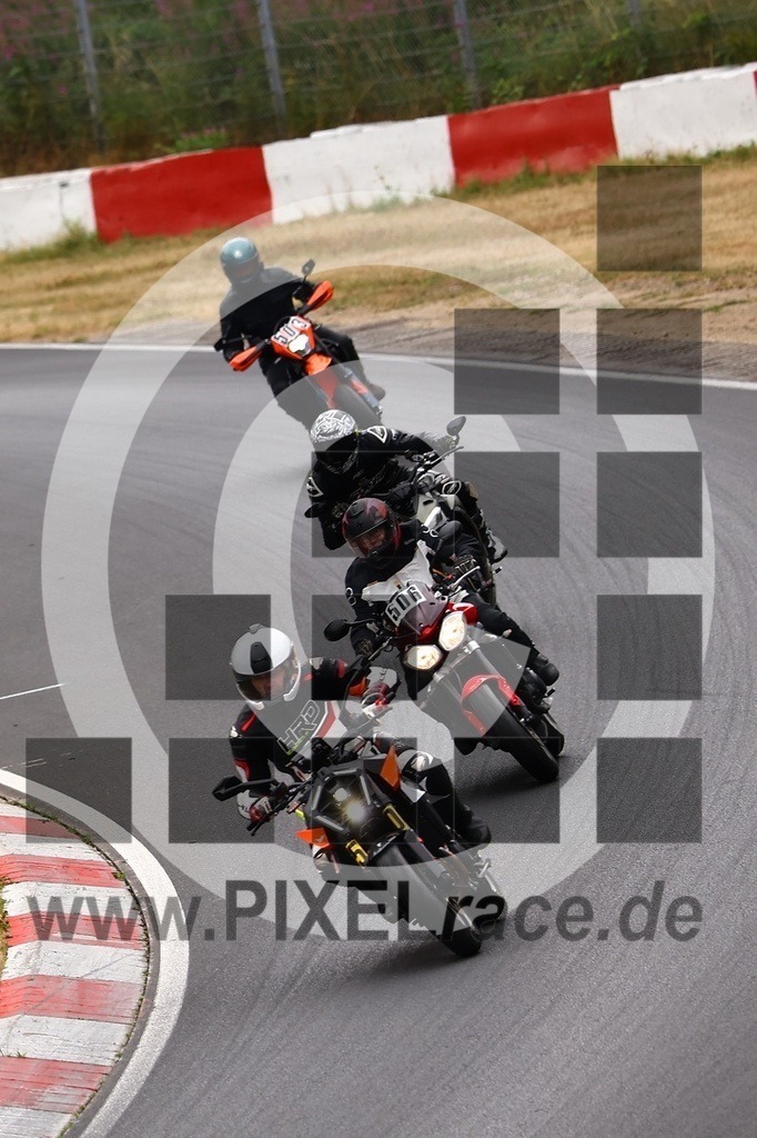 inst50-20260723_05811 | Schöne Erinnerungen an spannende Momente - das festzuhalten ist unser Job. PIXELrace.de ist seit 2003 auf den Rennstrecken Europas unterwegs um die Action draußen beim Fahren und die wunderbare Stimmung imm Fahrerlager für euch einzufangen.