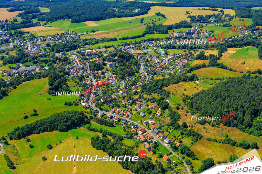 Die Luftaufnahme Neukenroth - Stockheim wurde vom UL-Flugzeug (keine Drohne) aus fotografiert.Hohe Druck- Auflösung-die Geschenkidee!