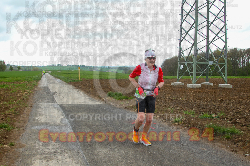 250413_1050_EV4_7116 | Sportfotografie im Rhein-Sieg Kreis, Köln, Bonn, NRW, Rheinland Pfalz, Hessen, etc. Unser Tätigkeitsfeld umfasst den Laufsport vom Volkslauf über den Marathon, Duathlon, Triathon bis zum Ultralauf wie Kölnpfad Ultra oder Schindertrail.