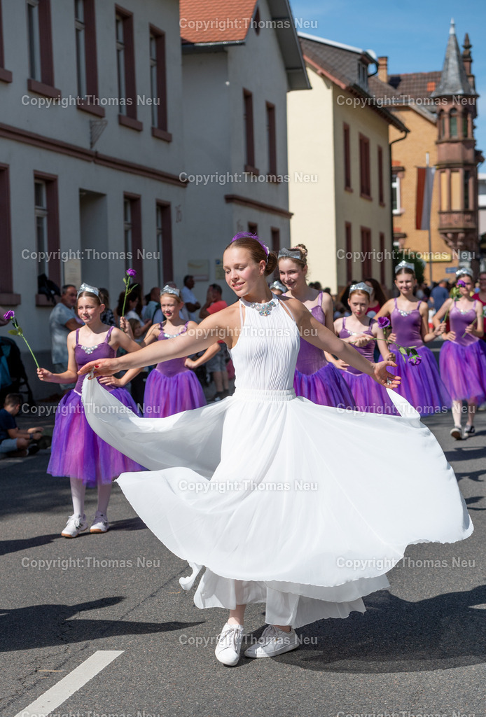 43_Winzerfestumzug-Bensheim | bbe, Bensheim, Winzerfestunmzug 2025, Balettstudio Leonor,  Leonor,, Bild: Thomas Neu