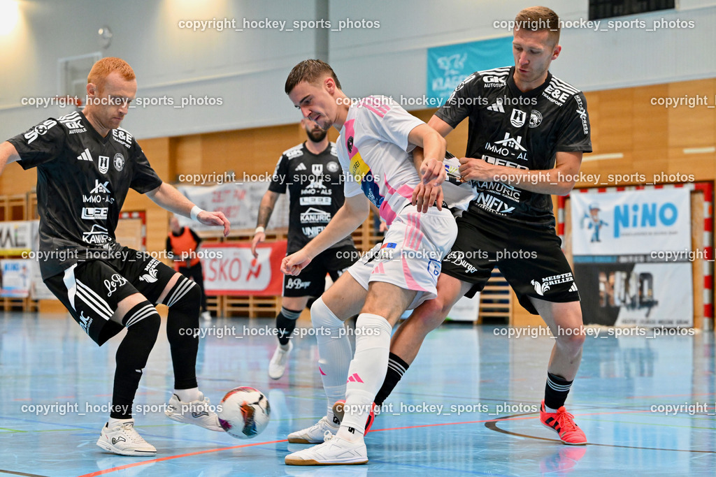 Carinthia Flamengo Futsal Club vs. FC Ljuti Krajisnici | #27 Adnan Hodzic FC Ljuti Krajisnici, #2 Faris Buljubasic Carinthia Flamengo, #11 Kenan Ramic FC Ljuti Krajisnici, Carinthia Flamengo Futsal Club vs. FC Ljuti Krajisnici, Carinthia Flamengo Fusal Club vs. FC Ljuti Krajisnici am 12.10.2025 in Klagenfurt (Ballspielhalle Viktring), Austria, (Photo by Bernd Stefan)