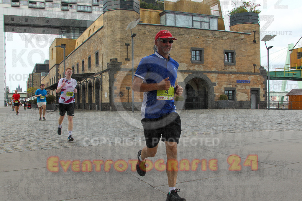 250920_1529_EV4_8948 | Sportfotografie im Rhein-Sieg Kreis, Köln, Bonn, NRW, Rheinland Pfalz, Hessen, etc. Unser Tätigkeitsfeld umfasst den Laufsport vom Volkslauf über den Marathon, Duathlon, Triathon bis zum Ultralauf wie Kölnpfad Ultra oder Schindertrail.