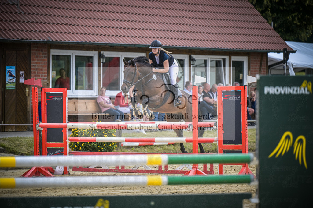 DOS_6091 | Entdecke hochwertige Reitturnierfotos von Foto Oger. Professionell, emotional und authentisch – jetzt Lieblingsmomente im Shop bestellen.Deutschlandweite Turnierfotografie. - Realisiert mit Pictrs.com