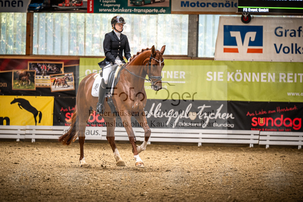 DOS_0452 | Entdecke hochwertige Reitturnierfotos von Foto Oger. Professionell, emotional und authentisch – jetzt Lieblingsmomente im Shop bestellen. - Realisiert mit Pictrs.com