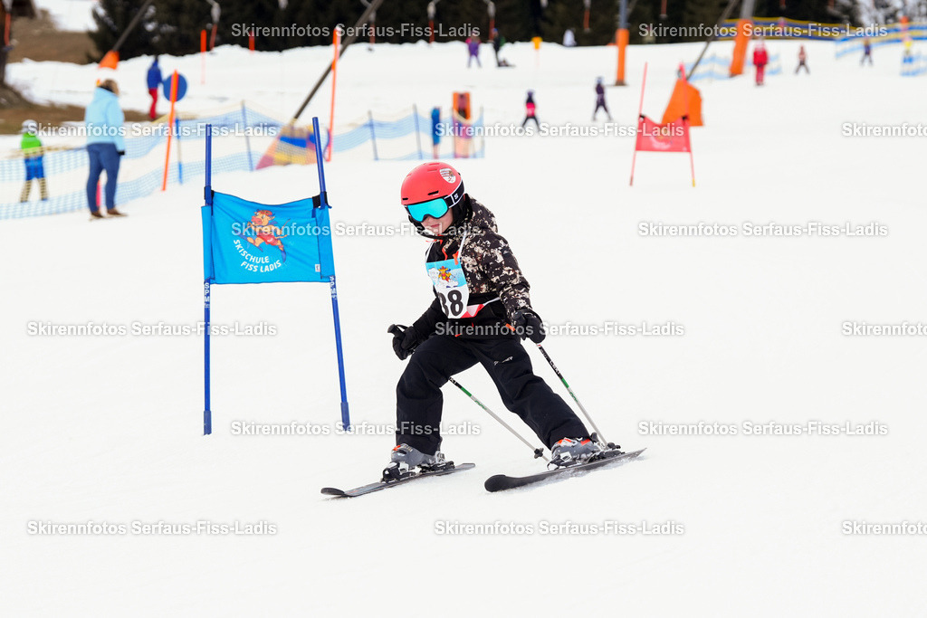 SRF_02.01.2026_0520 | Skirennfotos,Serfaus,Fiss,Ladis,Kinderskirennen,Winter,Tirol,Oberland,skirace,SFL,feelfree,weil wir's genießen,ski,Ski,skifahren,Sonnenplateau, - Realisiert mit Pictrs.com