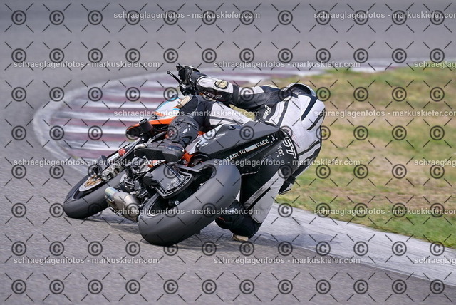 26bt05-1888 | markuskiefer.com - Realisiert mit Pictrs.com