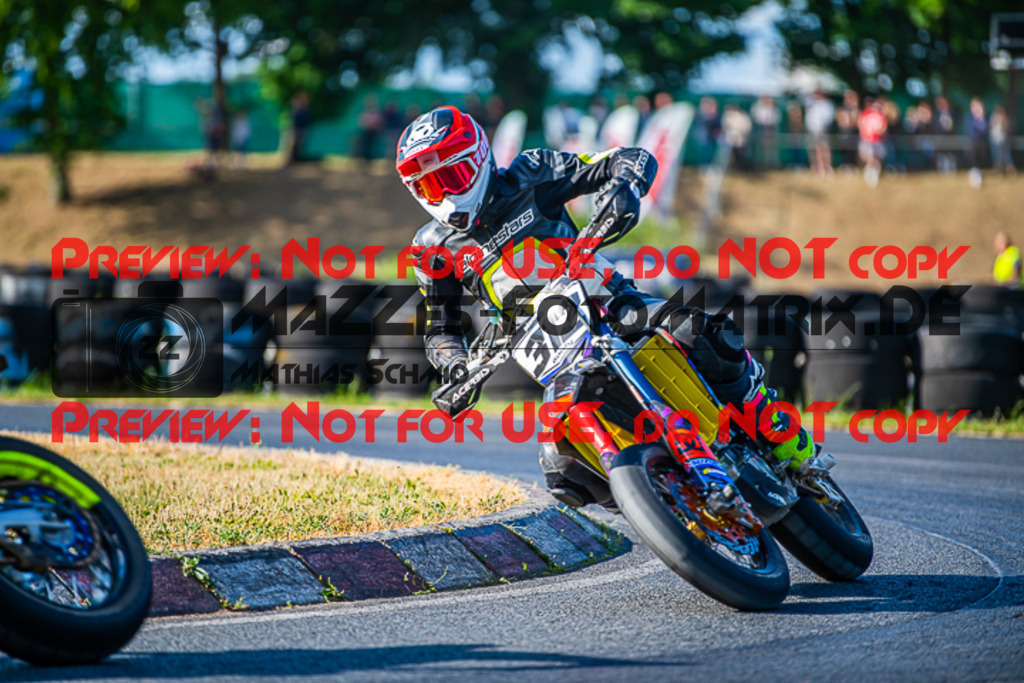 MaZZes_FotoMatrix_220528_6282 | Fotograf Mathias Schmid
Sportfotograf,
Eventfotograf,
Hochzeitsfotograf,
Portraitfotograf