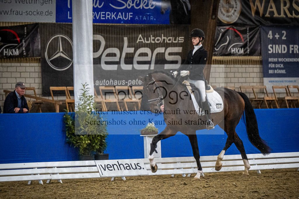 DOS_1144 | Entdecke hochwertige Reitturnierfotos von Foto Oger. Professionell, emotional und authentisch – jetzt Lieblingsmomente im Shop bestellen.Deutschlandweite Turnierfotografie. - Realisiert mit Pictrs.com