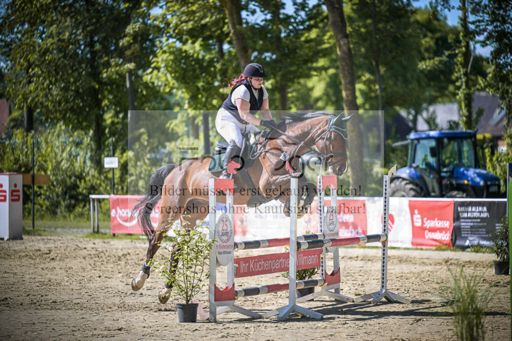 DOS_2393 | Entdecke hochwertige Reitturnierfotos von Foto Oger. Professionell, emotional und authentisch – jetzt Lieblingsmomente im Shop bestellen.Deutschlandweite Turnierfotografie. - Realisiert mit Pictrs.com