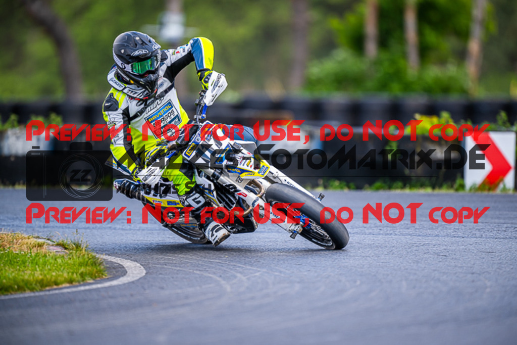 MaZZes_FotoMatrix_220528_1632 | Fotograf Mathias Schmid
Sportfotograf,
Eventfotograf,
Hochzeitsfotograf,
Portraitfotograf