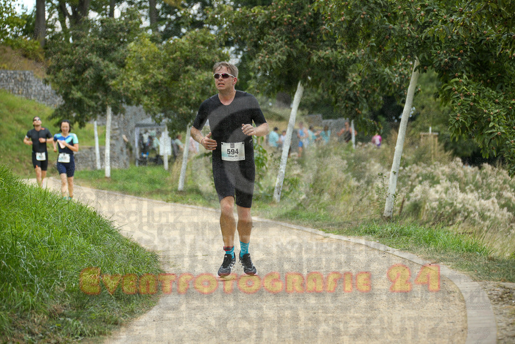 250824_1426_EX1_6184 | Sportfotografie im Rhein-Sieg Kreis, Köln, Bonn, NRW, Rheinland Pfalz, Hessen, etc. Unser Tätigkeitsfeld umfasst den Laufsport vom Volkslauf über den Marathon, Duathlon, Triathon bis zum Ultralauf wie Kölnpfad Ultra oder Schindertrail.