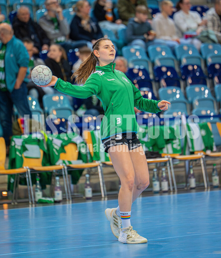 Handball I Frauen I Saison 2025-2026 I 1. HBF I 15. Spieltag I VFL Oldenburg - SV Union Halle-Neustadt 0004 | Lana Teiken (3, VfL Oldenburg) - Realisiert mit Pictrs.com