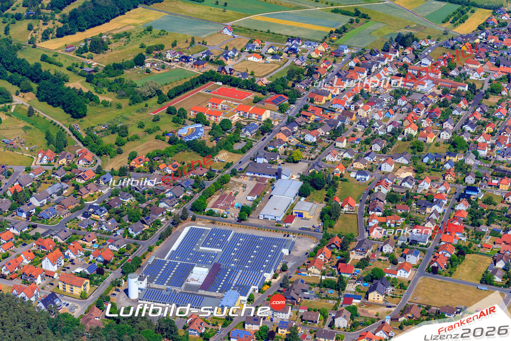 Die Luftaufnahme Trosdorf - Bischberg wurde vom UL-Flugzeug (keine Drohne) aus fotografiert.Hohe Druck- Auflösung-die Geschenkidee!