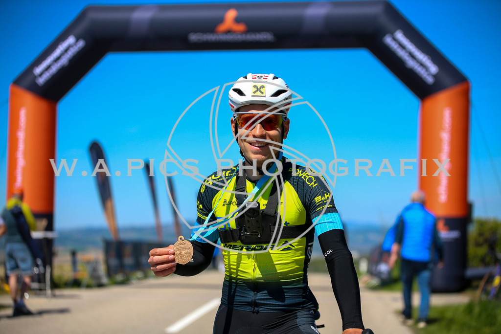 ..... | Wels, 23.04.2026, Kirschblüten Radrennen 2026 , Image shows: Photo: Wapics / Willdoner Andreas