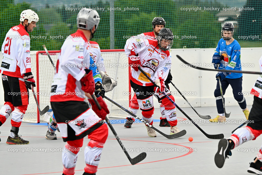 SV ASKÖ Ballhockey Villach vs. Ultras Spittal | #71 Haller Bastian HSC Zwa, #48 Krall Felix HSC Zwa, #11 Robin Erroll SV ASKÖ Ballhockey, #21 Stanossek Gerald HSC Zwa, SV ASKÖ Ballhockey Villach vs. Ultras Spittal, SV ASKÖ Ballhockey Villach vs. Ultras Spittal am 10.05.2026 in Villach (Alpen Arena ), Austria, (Photo by Bernd Stefan)