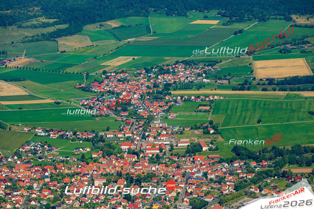 Neue Luftbildaufnahme der Stadt Dermbach - Das Luftbild wurde 2025 vom UL-Flugzeug heraus erstellt ( keine Drohnenaufnahme ) - Hochauflösende Luftaufnahme - für Wandbilder und großformatige Ausdrucke geeignet. Das besondere Geschenk!Hier alle&nbsp;Infos zur Lizenzierung der LuftaufnahmeWir fliegen auch dieses Jahr wieder in Ihre Region um Luftbilder zu erstellen.- Luftbild anfragen