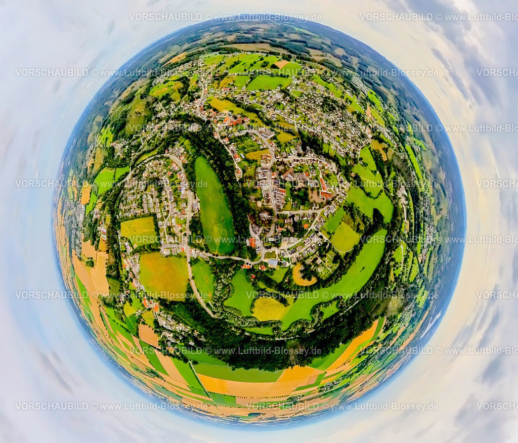 Warstein240790063Allagen | Luftbild, Wohngebiet Ortsansicht Ortsteil Allagen, umgeben von grünen Wiesen und Feldern, Erdkugel, Fisheye Aufnahme, Fischaugen Aufnahme, 360 Grad Aufnahme, tiny world, little planet, fisheye Bild, Allagen, Warstein, Soester Börde, Nordrhein-Westfalen, Deutschland