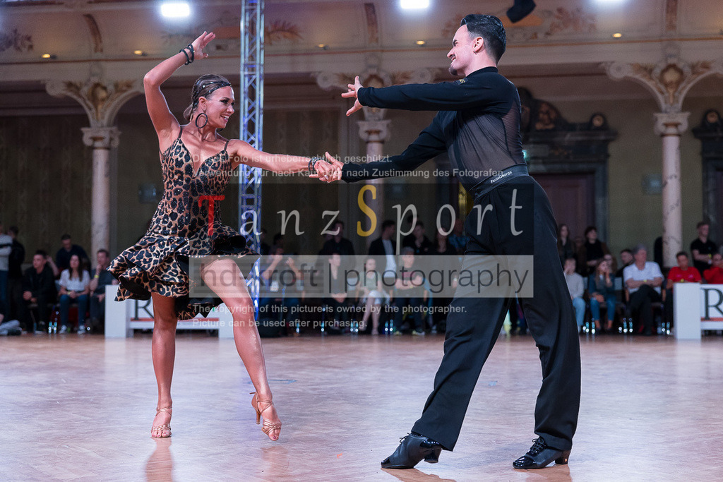 20240706_WDSF_WO_Latin_10461 | Tanzsportbilder, Standardtanz, Lateintanz, WDSF, DTV, LTVB, dancecomp, goc, hessen tanzt, blaues band der spree, walzer, tango, wiener walzer, slowfox, quickstepp, samba, rumba, cha-cha-cha, paso doble. jive, hd-kroft photography, turniertanzsport