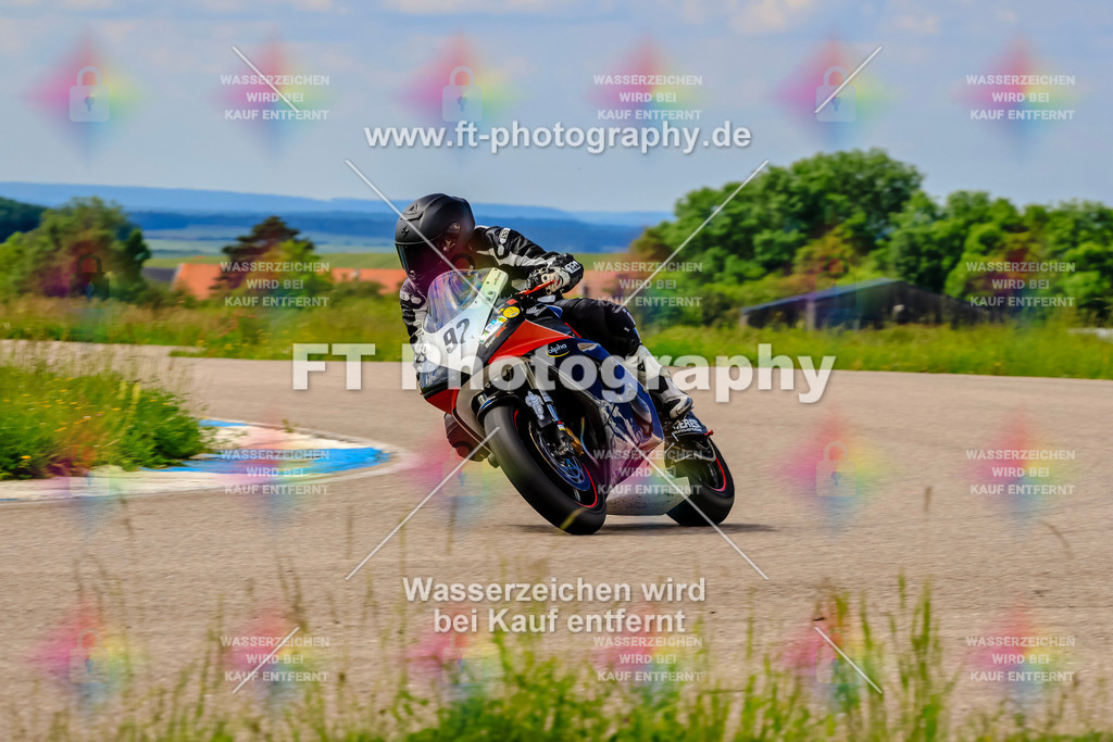 MotoTeam-0919 | Hier findet Ihr Bilder von Touristenfahrten auf der Nürburgring Nordschleife oder von anderen Veranstaltungen die ich besucht habe. Viel Spass beim Durch Schauen 