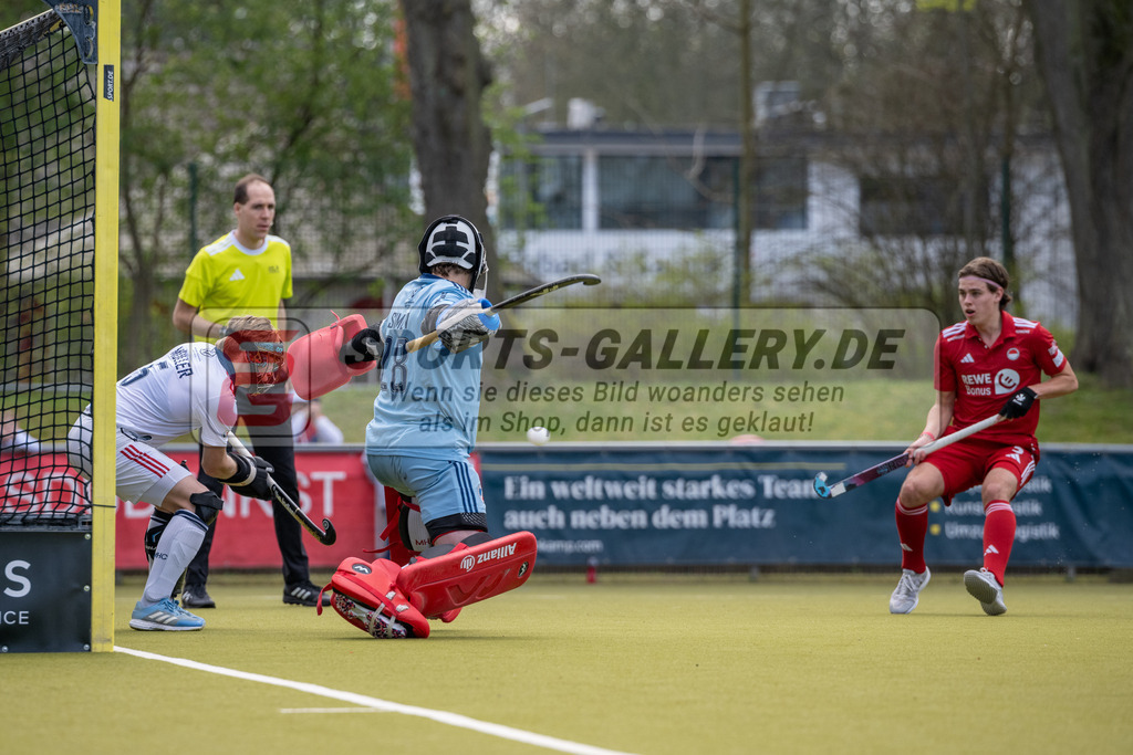 SFE_20260321_0033 | Köln, Deutschland, 21.03.26: Feldhockey 1. Bundesliga Herren zwischen Rot-Weiss Köln - Mannheimer HC im REWE Sportpark am 21.03.2026 in Köln, Deutschland. (Foto von Stephan Fehrmann)Köln, Germany, 21.03.26: Feldhockey 1. Bundesliga Herren between Rot-Weiss Köln - Mannheimer HC in REWE Sportpark at 21.03.2026 in Köln, Deutschland. (Foto from Stephan Fehrmann)