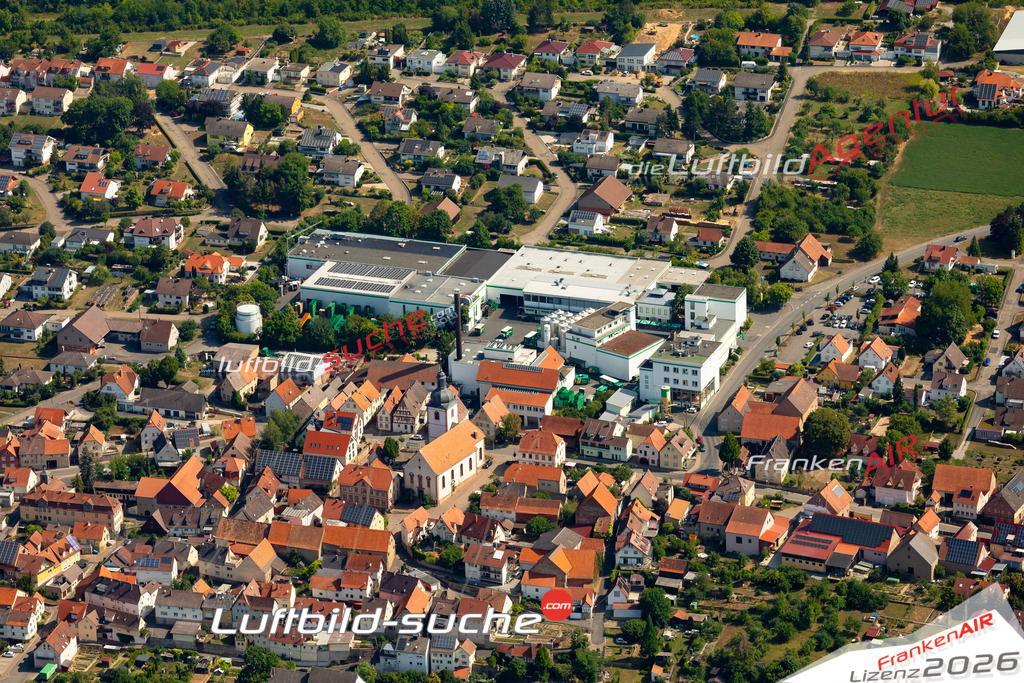 Das Luftbild zeigt : Distelhausen Tauberbischofsheim - Die Luftaufnahme wurde 2023 vom UL-Flugzeug aus erstellt ( keine Drohne ) - Hochauflösende Luftaufnahme - Für grossformatige Ausdrucke geeignet. Die Geschenkidee !Mit Lizenz und Bildrechte bestellbar